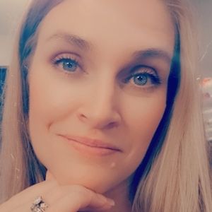 Meet your Posher, Stephanee